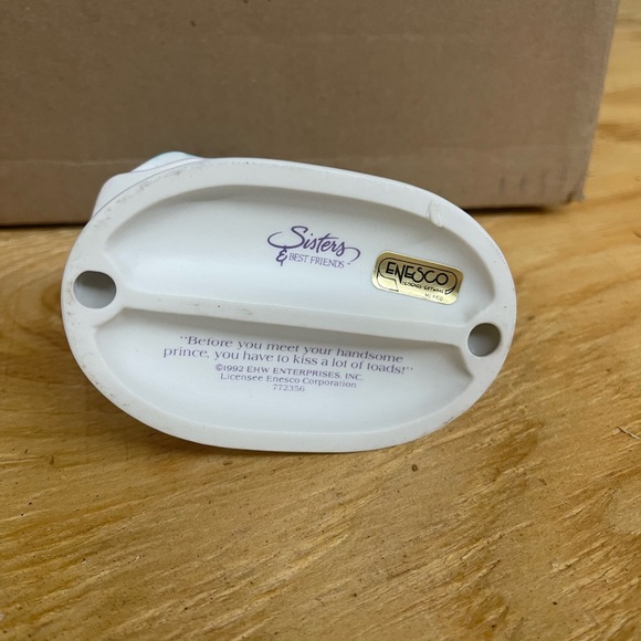 1992 Enesco Sisters & Best Friends Before You Meet Your Handsome Prince Toads - Picture 5 of 5